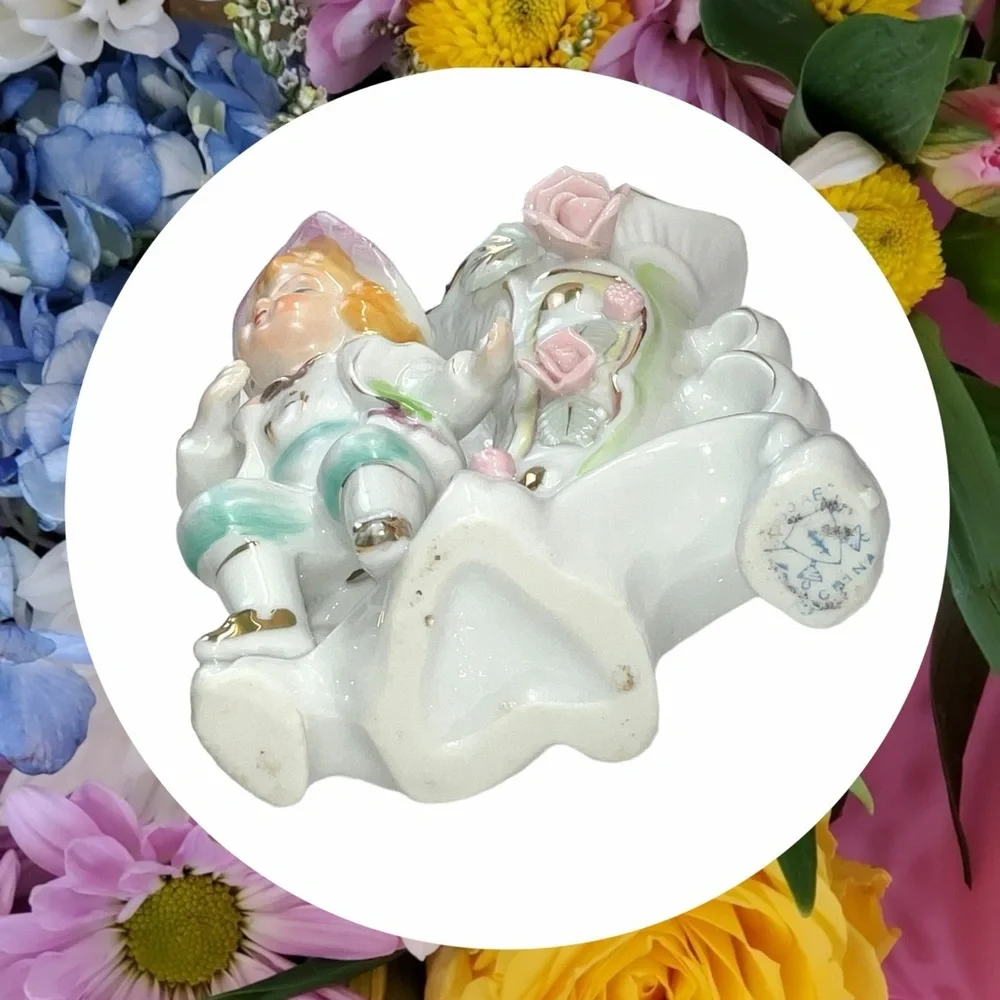 Vintage or Antique Mojae Porcelain Vase w Man & Roses 4.5” Tall Made in China